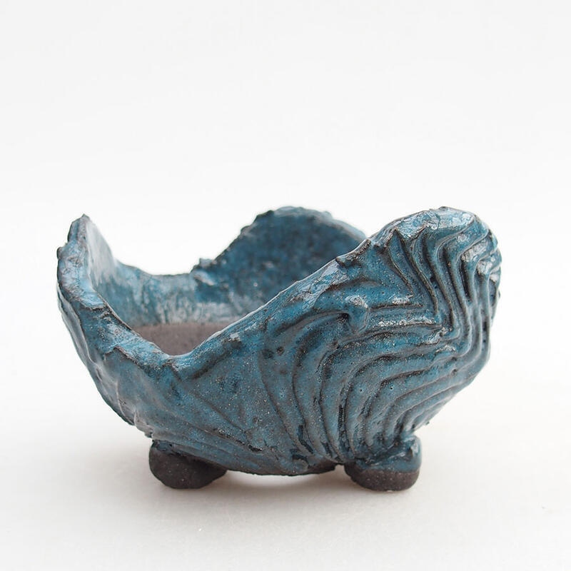 Ceramic shell 10 x 10 x 6.5 cm, color blue