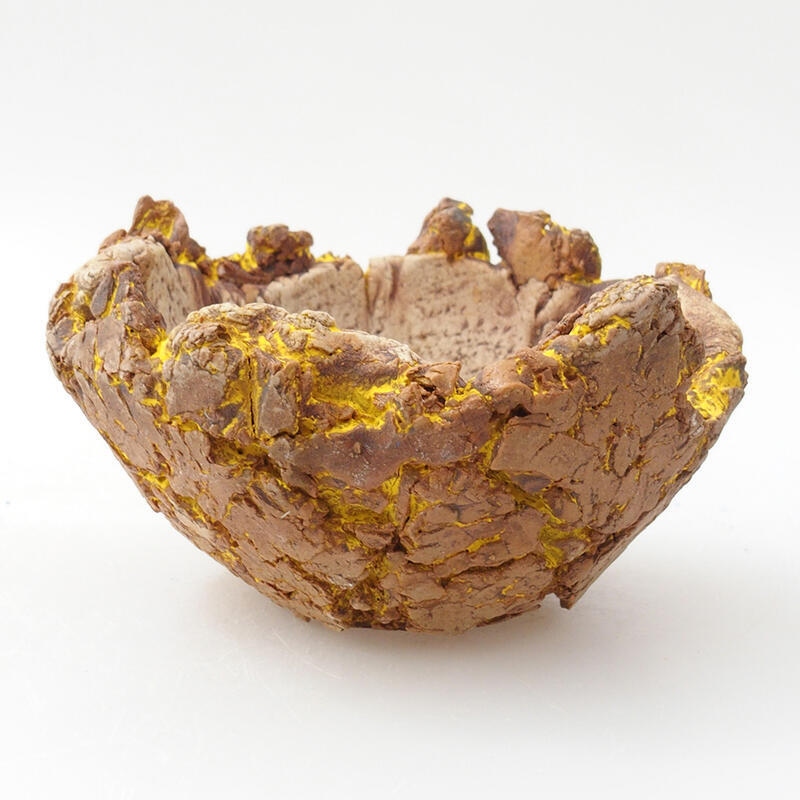 Ceramic shell 10 x 9.5 x 6 cm, color yellow