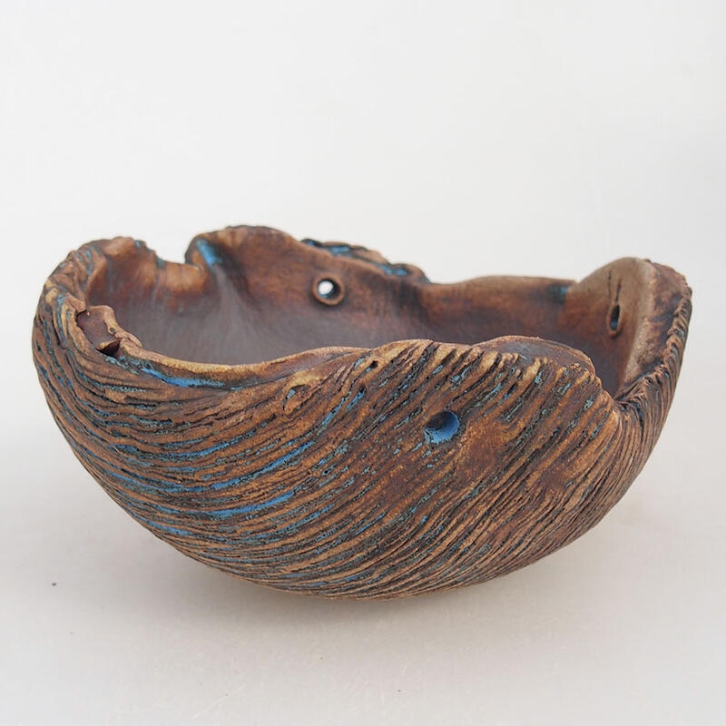 Ceramic Shell 14 x 14 x 7 cm , blue color