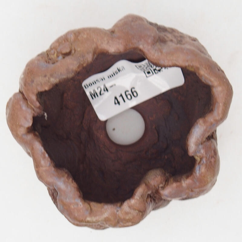 Ceramic shell 7 x 6,5 x 5,5 cm , colour brown