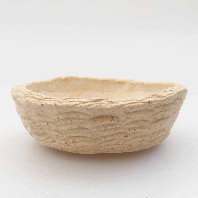 Ceramic shell 8.5 x 8.5 x 3 cm, color beige