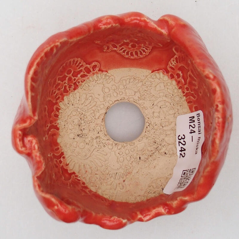 Ceramic shell 8.5 x 8.5 x 7 cm, color red