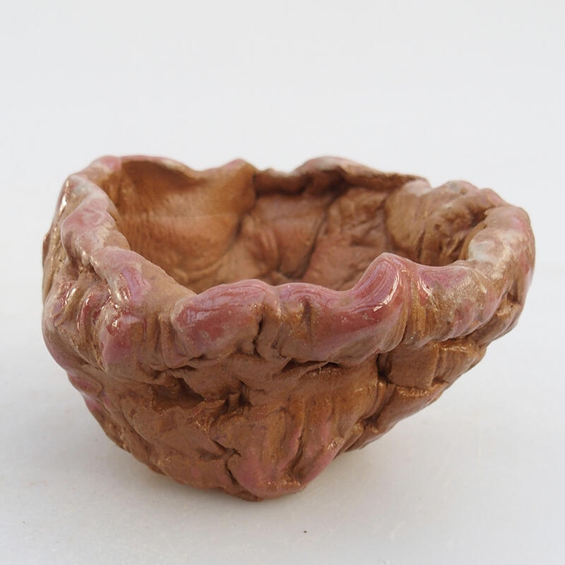 Ceramic shell 8,5 x 8 x 5,5 cm , colour pink