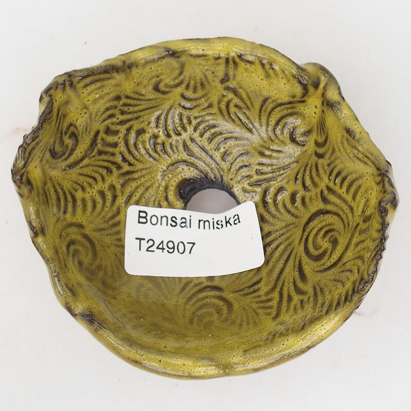 Ceramic Shell 8.5 x 8 x 5 cm, green-yellow color