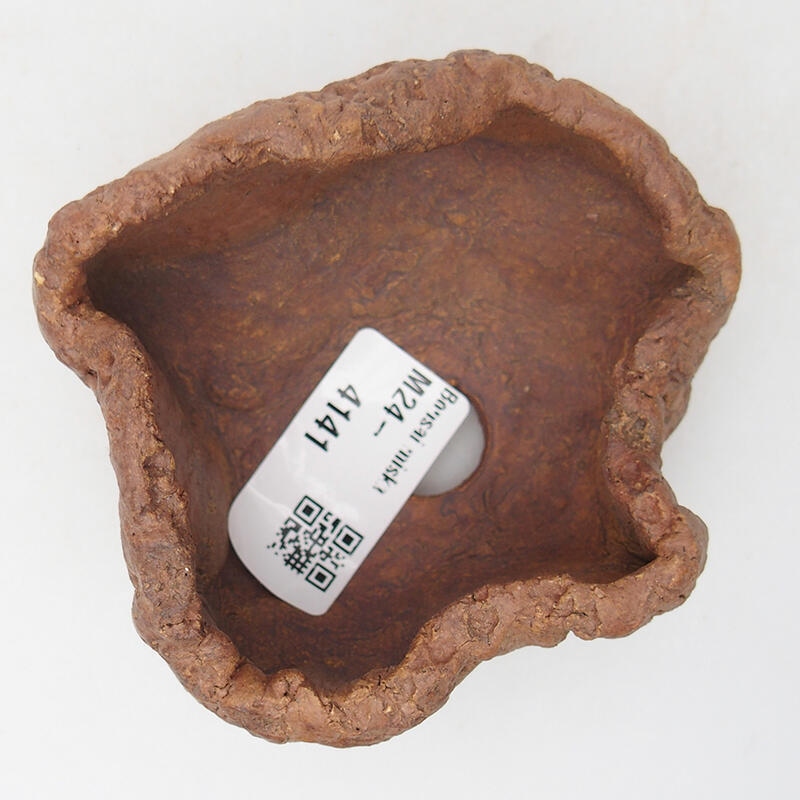 Ceramic shell 8 x 7,5 x 5,5 cm , colour brown