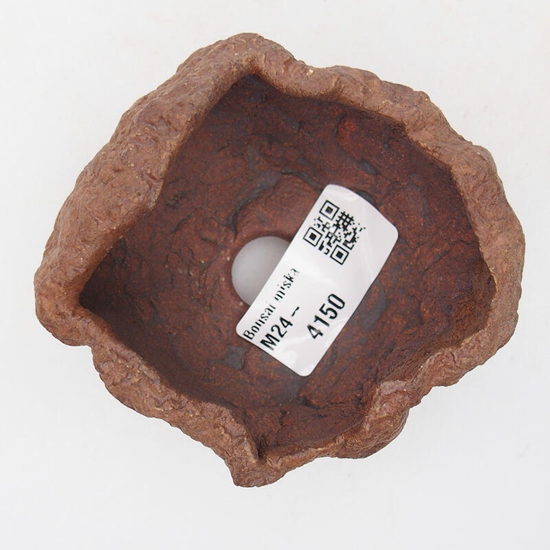 Ceramic shell 8 x 7,5 x 5,5 cm , colour brown