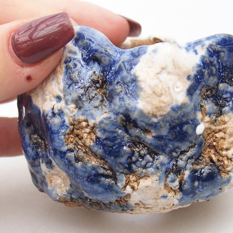 Ceramic shell 8 x 7,5 x 5,5 cm , colour blue