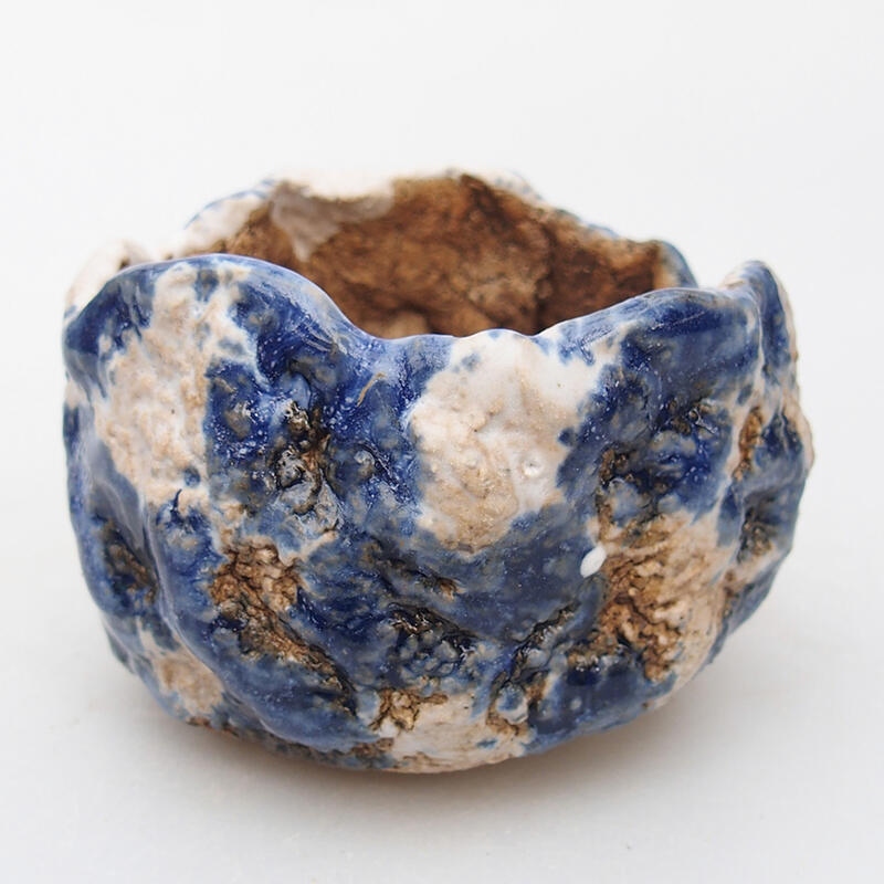 Ceramic shell 8 x 7,5 x 5,5 cm , colour blue