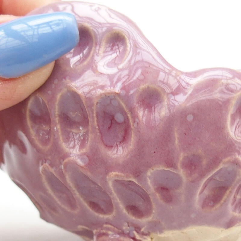 Ceramic shell 9.5 x 8 x 6 cm, color purple