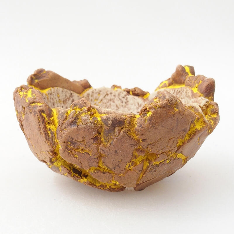 Ceramic shell 9 x 9 x 5.5 cm, color yellow