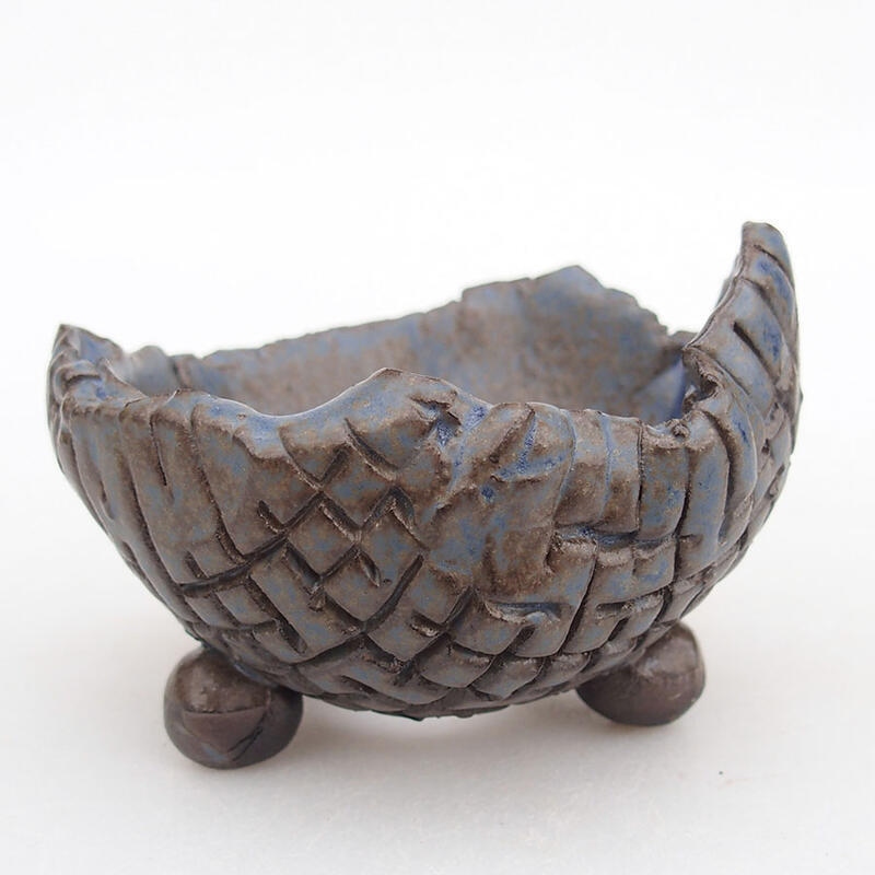 Ceramic shell 9 x 9 x 6 cm, color brown-blue