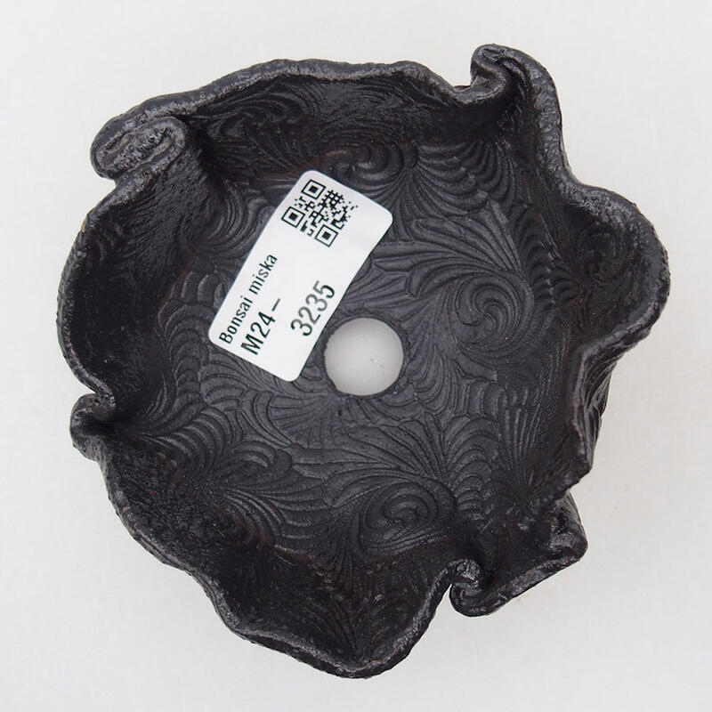 Ceramic shell 9 x 9 x 7 cm, color black