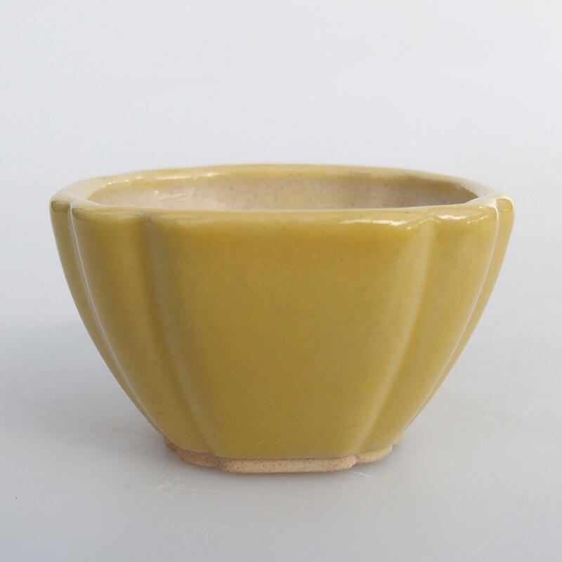 Mini bonsai bowl 4.5 x 4.5 x 2.5 cm, color yellow