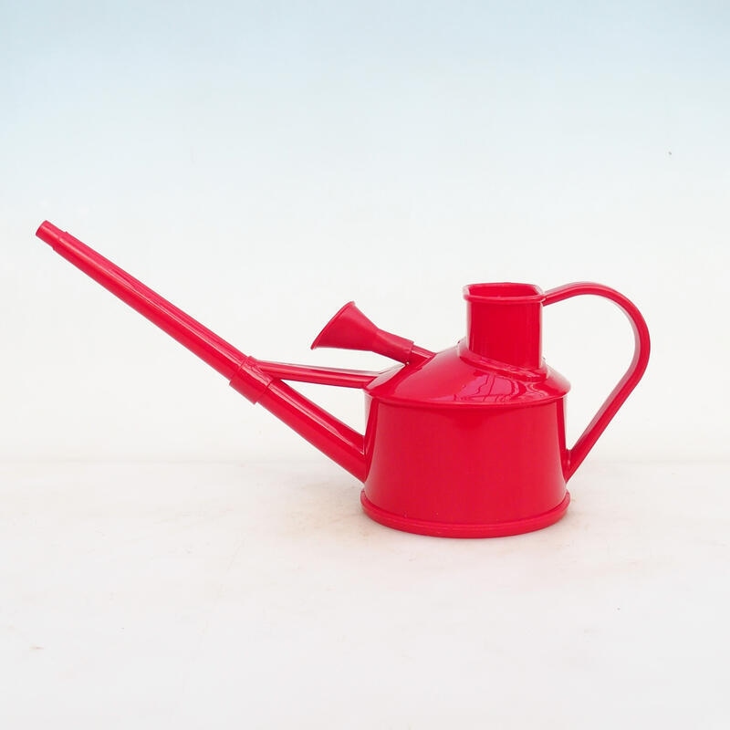 Plastic watering can 0.9 liter