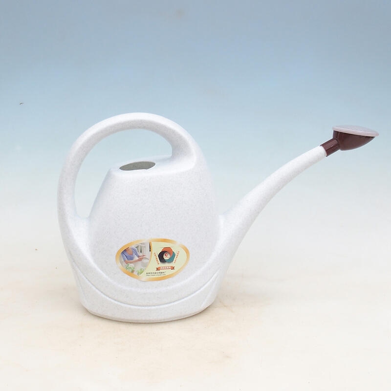 Plastic watering can 3 liters